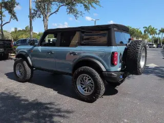 Ford Bronco 2022 4x4 Base Advanced 4dr SUV