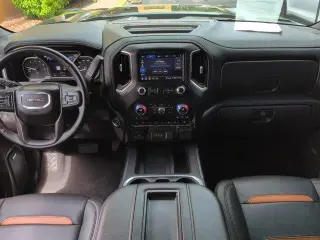 GMC Sierra 1500 2020 4x4 AT4 4p Crew Cab 6,6 ft. CB