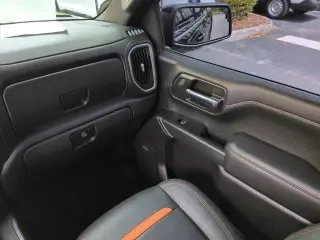 GMC Sierra 1500 2020 4x4 AT4 4p Crew Cab 6,6 ft. CB