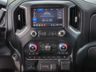 GMC Sierra 1500 2020 4x4 AT4 4p Crew Cab 6,6 ft. CB