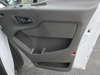Ford Transit 2023 250 3dr SWB Camioneta de carga con techo medio