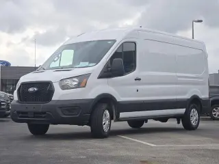 Ford Transit 2023 250 3dr SWB Camioneta de carga con techo medio