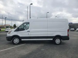 Ford Transit 2023 250 3dr SWB Camioneta de carga con techo medio