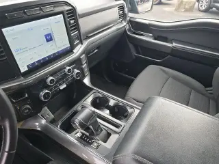 Ford F-150 2023 4x4 XLT 4p SuperCrew 5.5 ft. SB