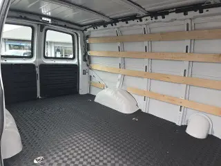 Chevrolet Express 2025 2500 3dr Cargo Van