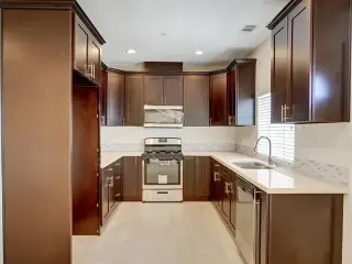 Hemlock Gardens Apartment Home