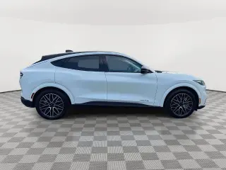 Ford Mustang Mach-E 2025 AWD Premium SUV 4p.
