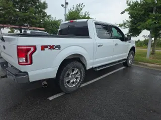 Ford F-150 2017 4x4 XLT 4p SuperCrew 5.5 ft. CA