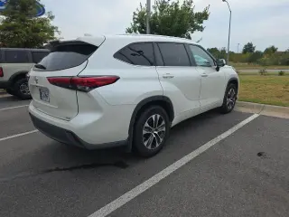 Toyota Highlander 2021 XLE 4p SUV