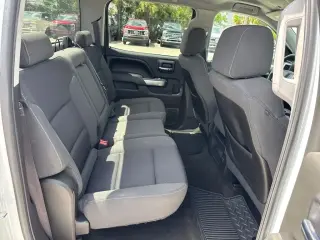 Chevrolet Silverado 1500 2015 4x2 LT 4p. Cabina de Tripulacion 5.8 pies CBH