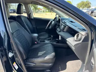 Toyota RAV4 2018 LE 4p SUV