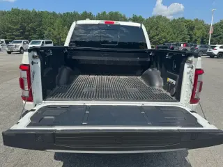 Ford F-150 2023 4x4 Lariat 4p SuperCrew 5.5 ft. SB