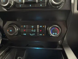 Ford F-150 2019 4x4 XLT 4p SuperCrew 5.5 ft. SB