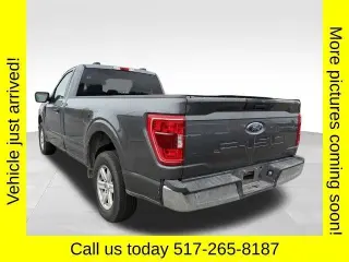 Ford F-150 2022 4x2 XL 2p Cabina Estándar 6.5 pies ST