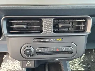 Ford Maverick 2025 XL 4dr SuperCrew 4.5 ft. SB