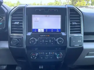 Ford F-150 2019 4x4 XLT 4p SuperCrew 5.5 ft. SB