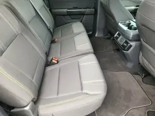 Ford F-150 2025 4x2 STX 4p SuperCrew 5.5 ft. SB