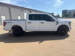 Ford F-150 2025 4x4 STX 4p SuperCrew 5.8 ft. CA
