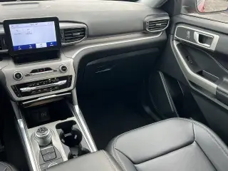 Ford Explorer 2023 AWD XLT SUV 4p.