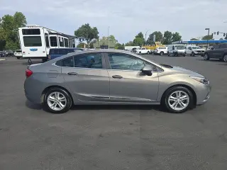 Chevrolet Cruze 2018 LT Auto 4p Sedan