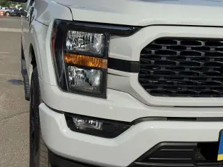 Ford F-150 2023 4x4 XL 4dr SuperCrew 5.5 ft. SB