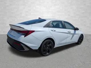 Hyundai ELANTRA 2026 SEL Sport 4p Sedan