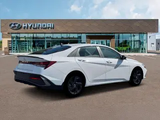 Hyundai ELANTRA 2026 SEL Sport 4p Sedan