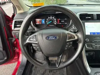 Ford Fusion 2020 AWD SE 4p Sedan