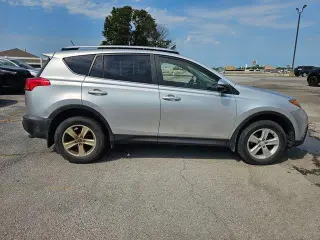 Toyota RAV4 2014 XLE 4p SUV