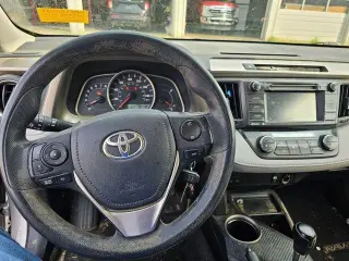 Toyota RAV4 2014 XLE 4p SUV
