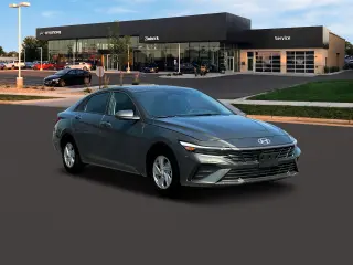 Hyundai ELANTRA 2025 SE Sedán 4p