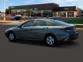 Hyundai ELANTRA 2025 SE Sedán 4p