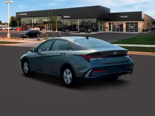 Hyundai ELANTRA 2025 SE Sedán 4p