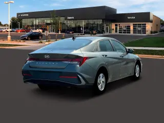 Hyundai ELANTRA 2025 SE Sedán 4p