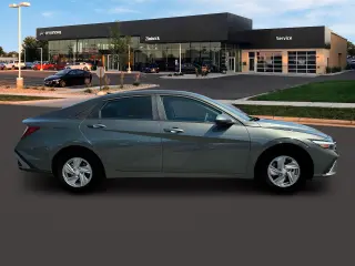 Hyundai ELANTRA 2025 SE Sedán 4p