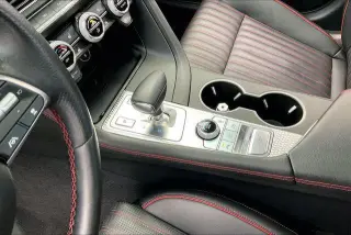 Genesis G70 2023 2.0T 4p Sedan