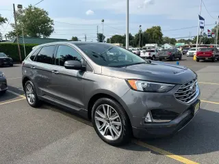 Ford Edge 2023 AWD Titanium 4dr Crossover