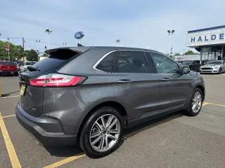 Ford Edge 2023 AWD Titanium 4dr Crossover