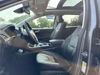 Ford Edge 2023 AWD Titanium 4dr Crossover