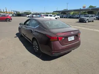 Nissan Altima 2025 2.5 SV 4dr Sedán