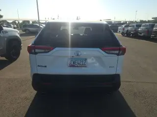 Toyota RAV4 2025 XLE 4p SUV