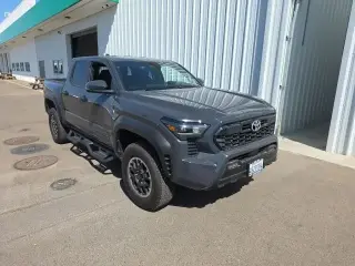 Toyota Tacoma 2025 4x4 SR5 4dr Cab Doble 5.0 ft SB