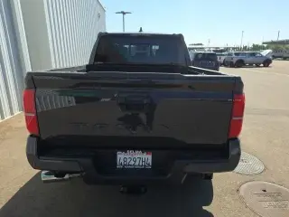 Toyota Tacoma 2025 4x4 SR5 4dr Cab Doble 5.0 ft SB