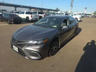 Toyota Camry 2024 SE 4p Sedan