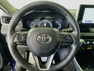 Toyota RAV4 Hybrid 2023 AWD XLE 4dr SUV