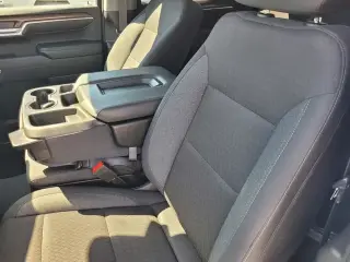 Chevrolet Silverado 1500 2022 4x4 LT Cabina de 4 puertas Crew 5.8 pies ST con 1LT