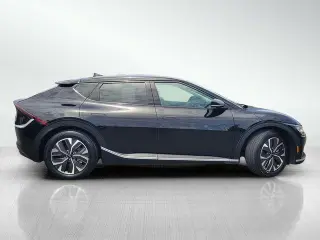 Kia EV6 2024 Light 4p Crossover