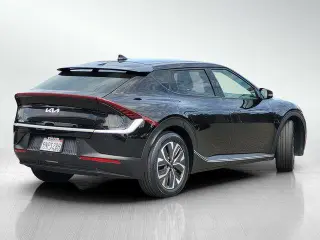 Kia EV6 2024 Light 4p Crossover