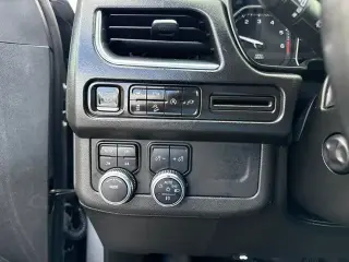 GMC Yukon XL 2021 4x4 AT4 4p SUV