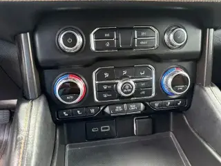 GMC Yukon XL 2021 4x4 AT4 4p SUV